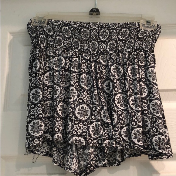 Floral shorts - Picture 1 of 3
